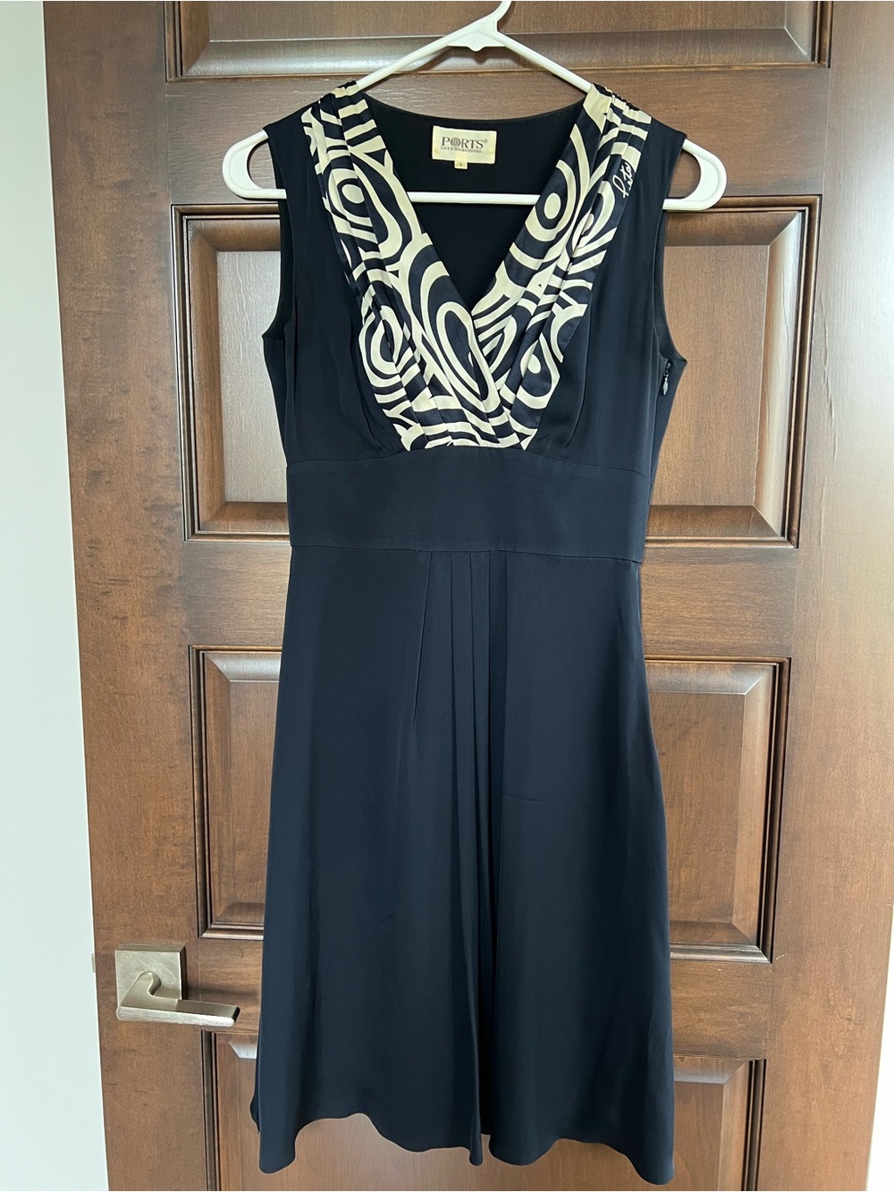 Collection navy Dress with Cream Patterned V-Neck